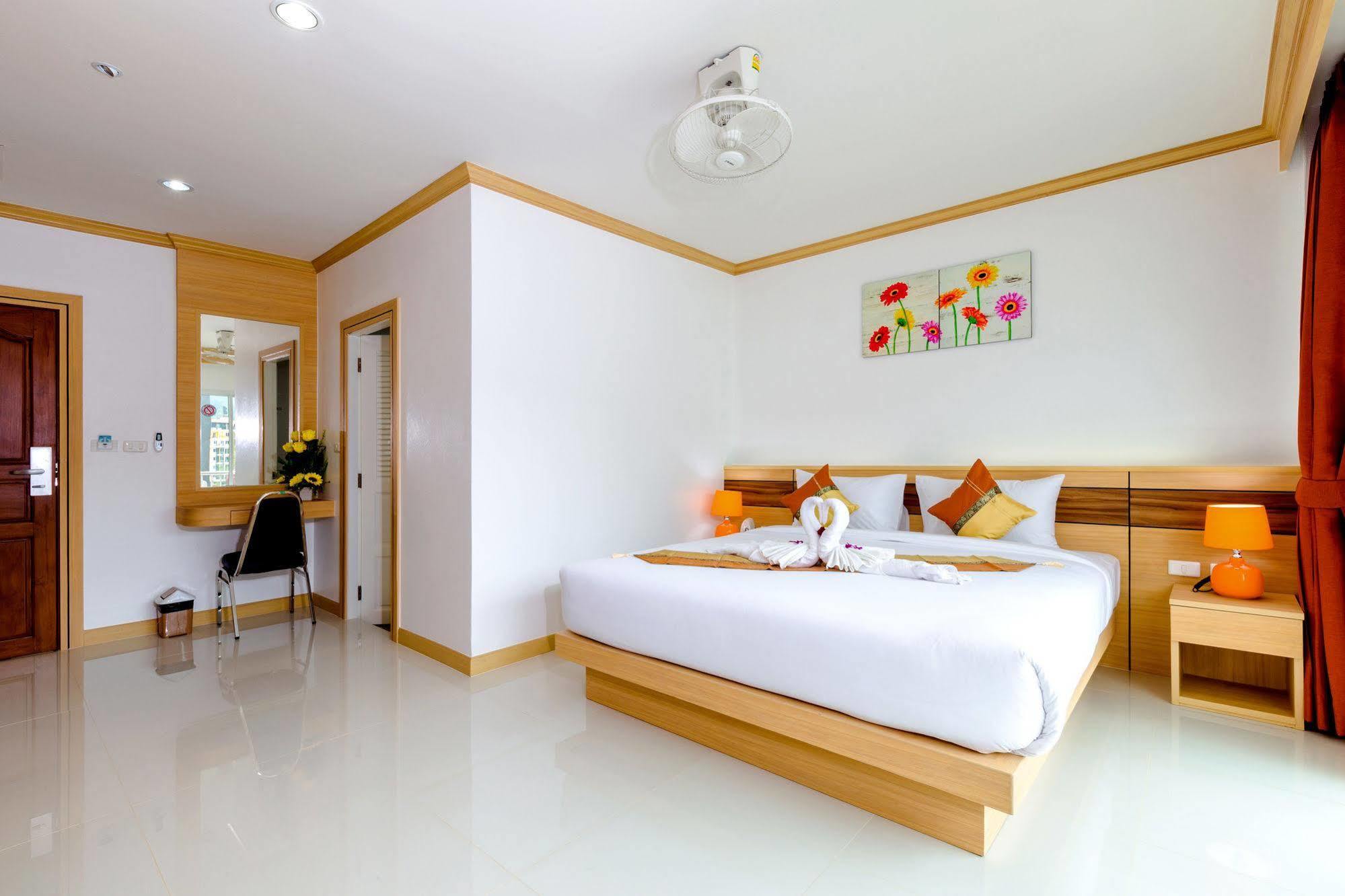 Patong Phusita Hotel - Sha Certified מראה חיצוני תמונה