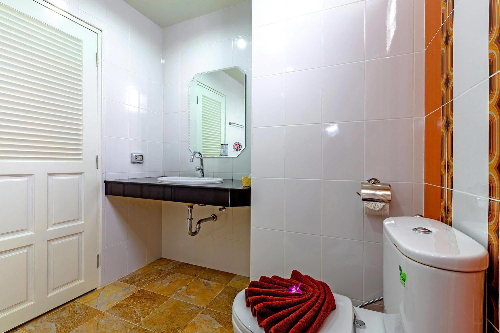 Patong Phusita Hotel - Sha Certified מראה חיצוני תמונה