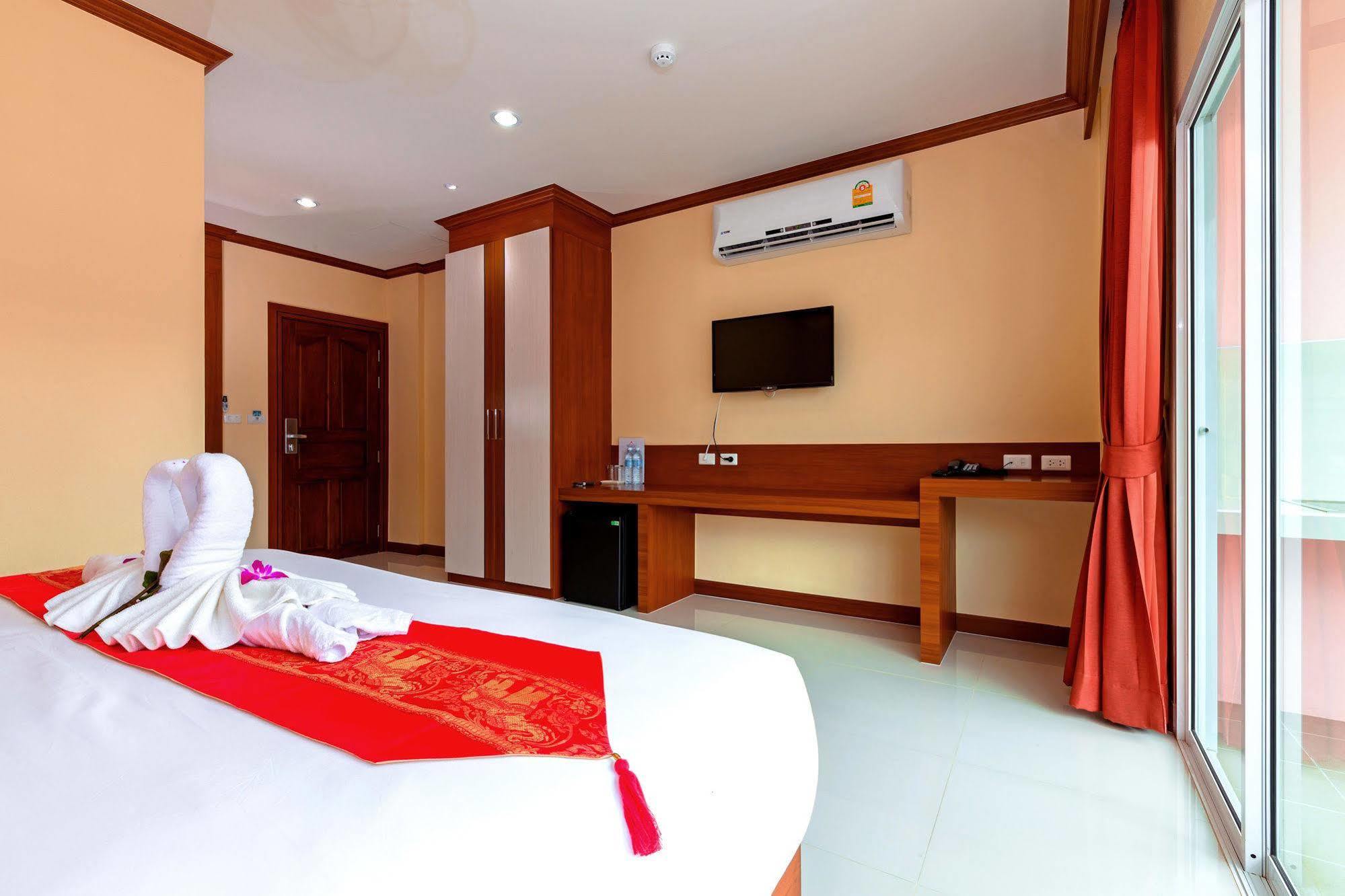 Patong Phusita Hotel - Sha Certified מראה חיצוני תמונה